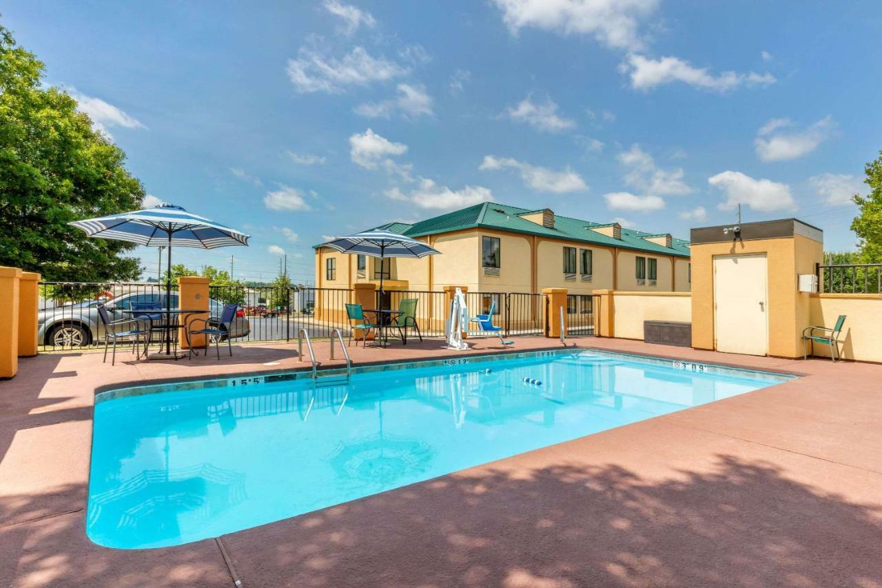 Quality Inn Auburn Campus Area I-85 Zewnętrze zdjęcie