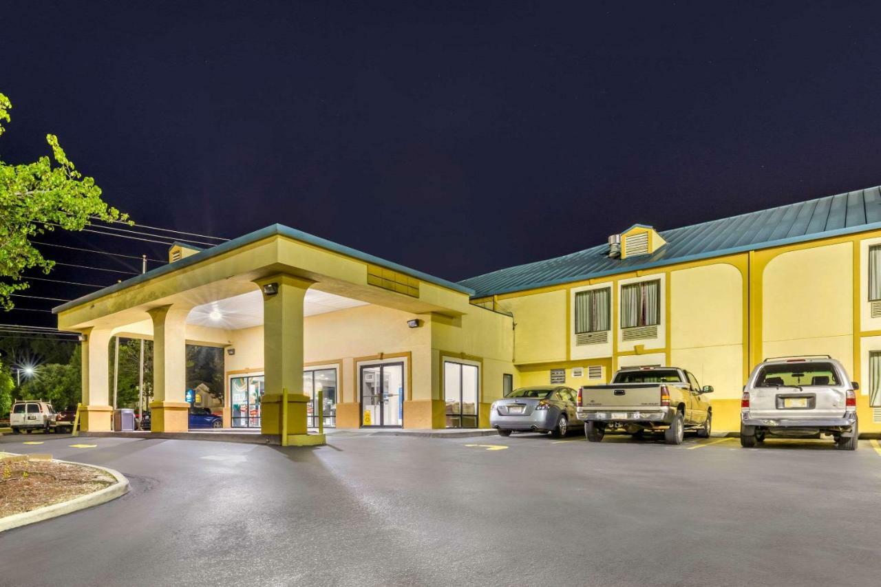 Quality Inn Auburn Campus Area I-85 Zewnętrze zdjęcie